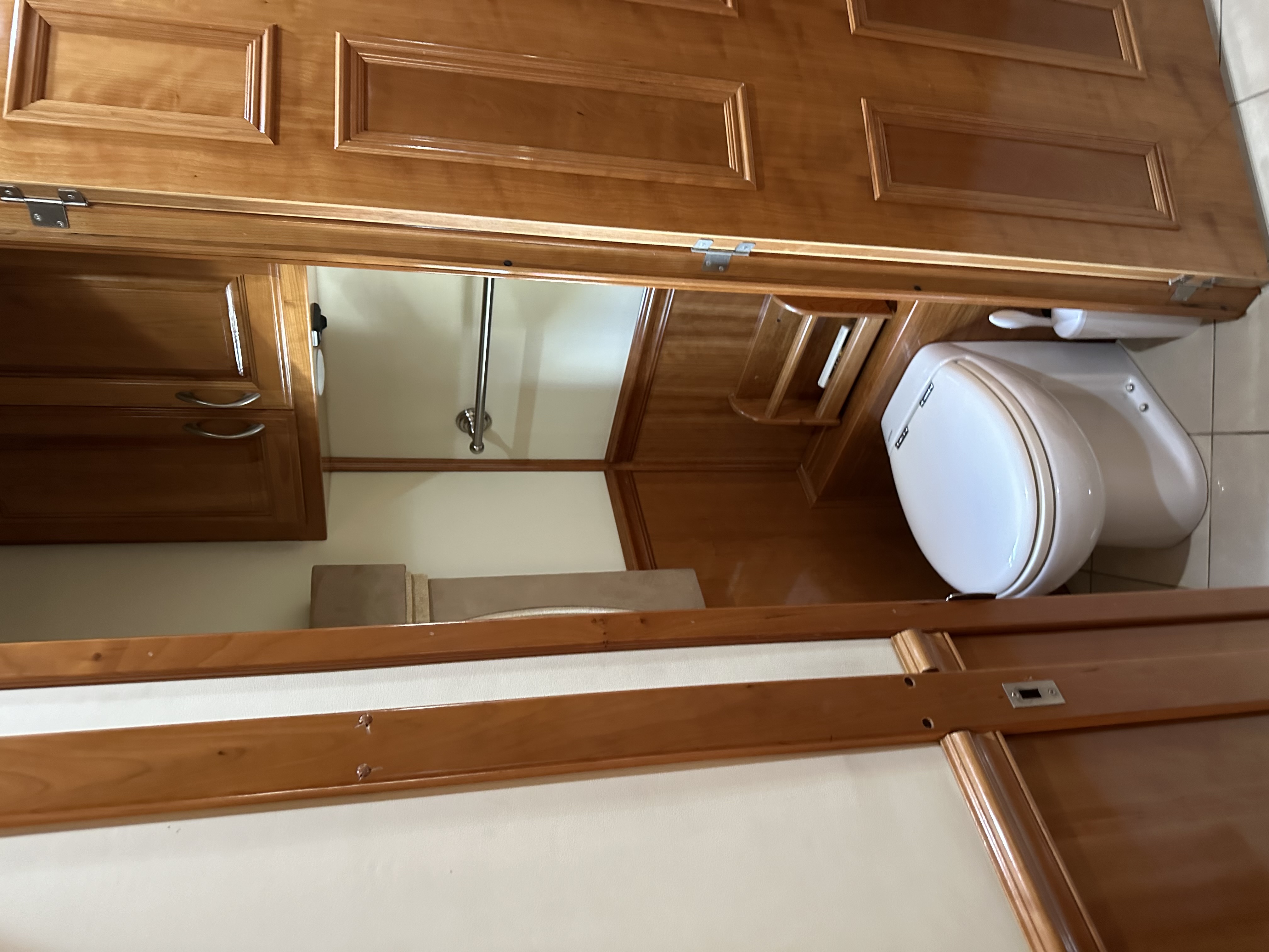 Used 2010 Renegade 45' Motorcoach